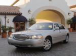 Lincoln Town Car 2003 года